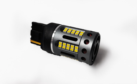 Żarówka W21W 7440 LED 100% CANBUS BIAŁA MLWIN7440W