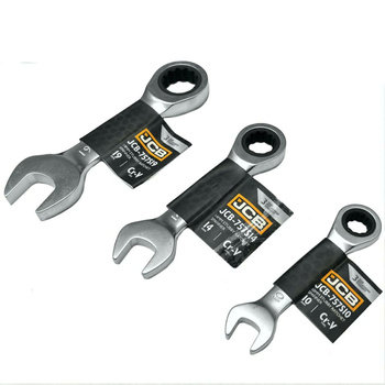 JCB KLUCZ OCZKOWY Z GRZECHOTKĄ  KRÓTKI 18mm